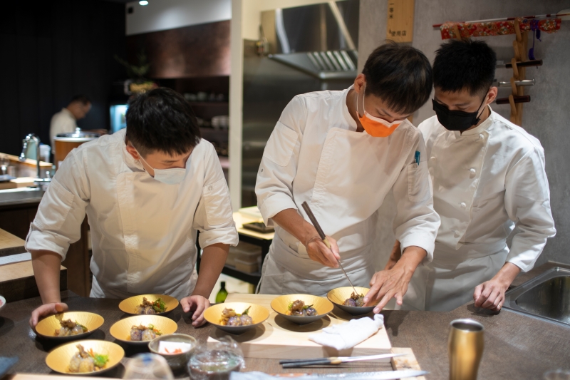 【花蓮市好吃】蒔夜すし(蒔夜壽司)｜專業師傅的精緻料理，新鮮漁獲搭配在地食材，視覺與味覺的雙重饗宴！ 花蓮好好玩