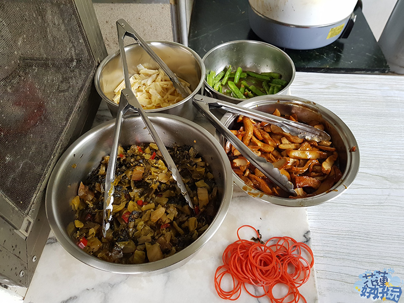 【秀林好吃】太魯閣一家村食堂｜隱藏版的美味限量土雞飯 花蓮好好玩