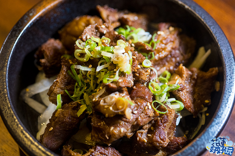 【花蓮市好吃】小串酒場｜美味的日式居酒屋與燒烤料理店，下班後聚餐續攤的好地方 花蓮好好玩