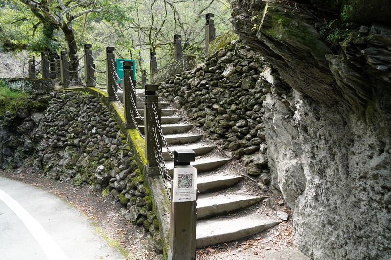 【太魯閣國家公園】岳王亭|中橫走過千百回,不識岳王識幾亭? 花蓮好好玩 【太魯閣國家公園】岳王亭|中橫走過千百回,不識岳王識幾亭? 花蓮好好玩