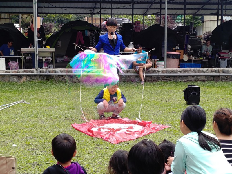 【花蓮市好玩】遠東百貨｜CLOWN SHOW，週週特技拿好禮！11月獻禮表演 花蓮好好玩