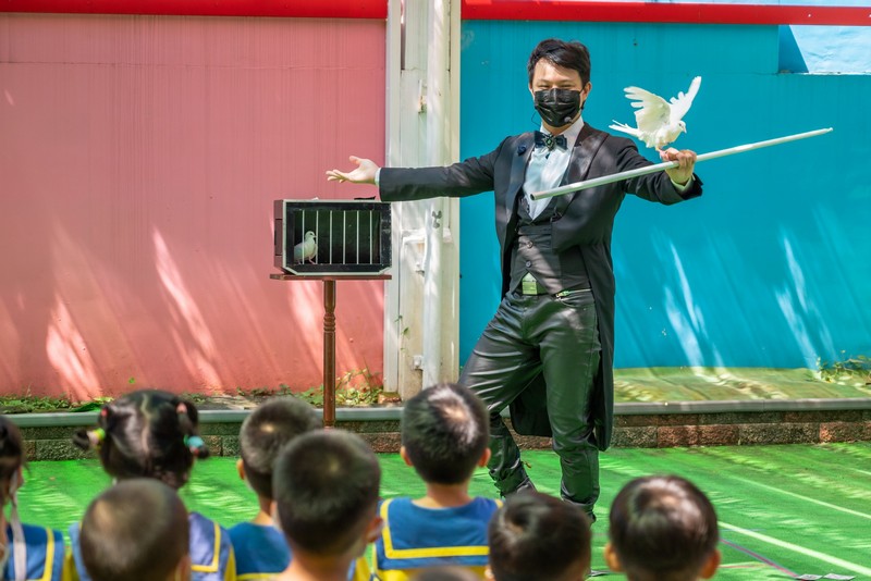 【花蓮市好玩】遠東百貨｜CLOWN SHOW，週週特技拿好禮！11月獻禮表演 花蓮好好玩