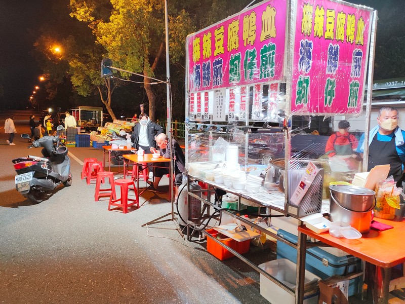 【新城好吃】新城夜市｜火車站出來直通的週五大夜市 花蓮好好玩