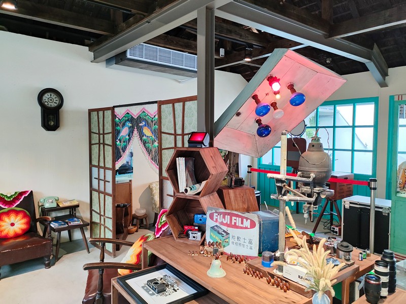 【新城好玩】新城照相館 | 熱鬧老街上的百年老屋子 花蓮好好玩