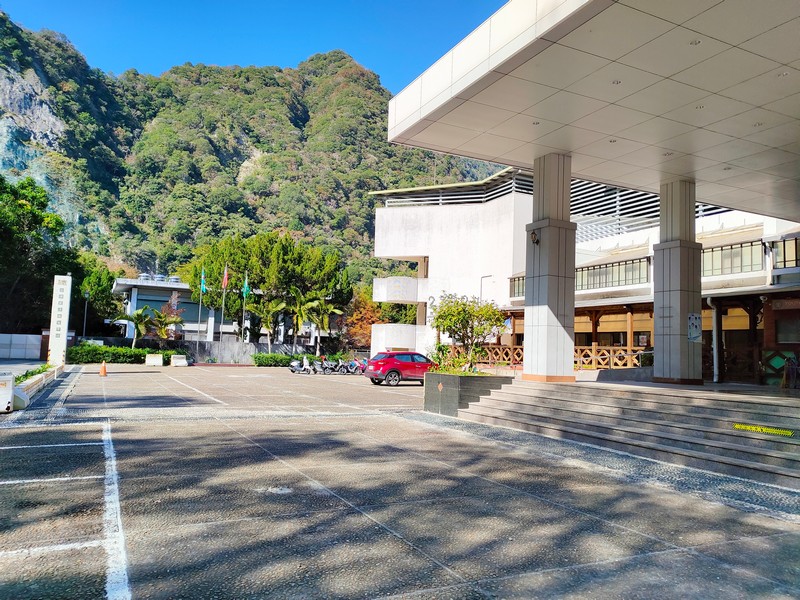 【太魯閣國家公園】太魯閣天祥青年活動中心｜伊大仕餐廳，面向壯麗峽谷的自助餐 花蓮好好玩