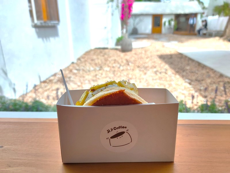 【新城好吃】Ji Ji Coffee吉吉咖啡｜新城老街的舒芙蕾花園，照相館旁的網美拍照景點 花蓮好好玩