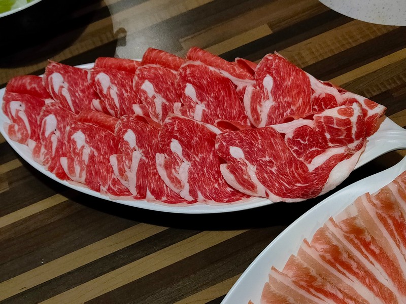 【花蓮市好吃】宮澤火鍋｜轉角遇到的火鍋之愛，手工製作美味丸子與哈根達斯，高品質的火鍋享受 花蓮好好玩