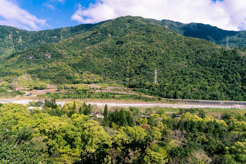 森板步道｜摩里薩卡林田山，台灣四大林場裡的秘密步道，充滿教堂色彩的浮雕故事與森林健行 花蓮好好玩